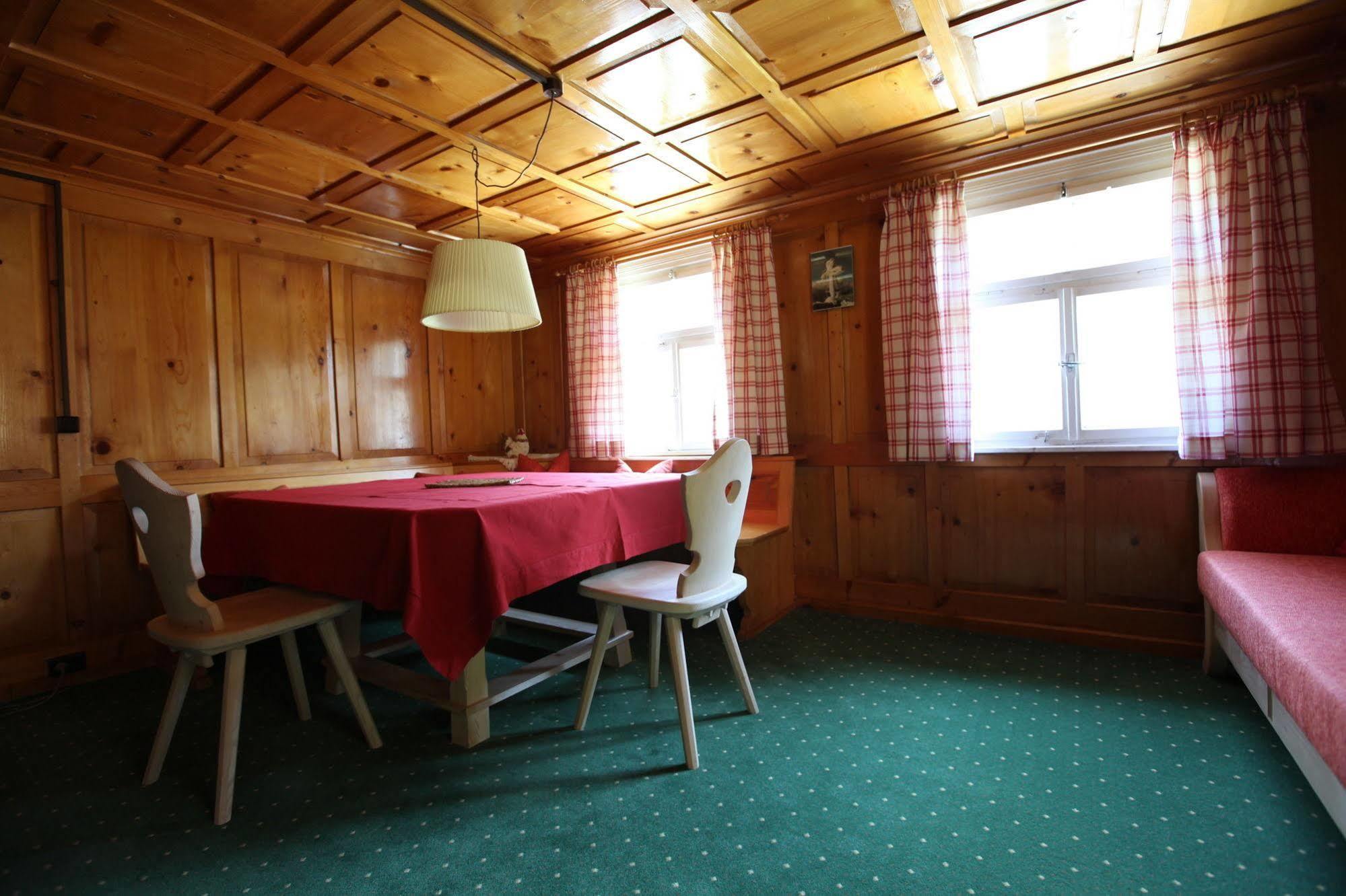Bio-Hotel Saladina ガシュルン エクステリア 写真
